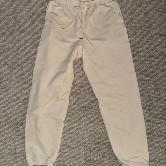 Uniqlo Cream matching zip-up and jogger set - Picture 2 of 4